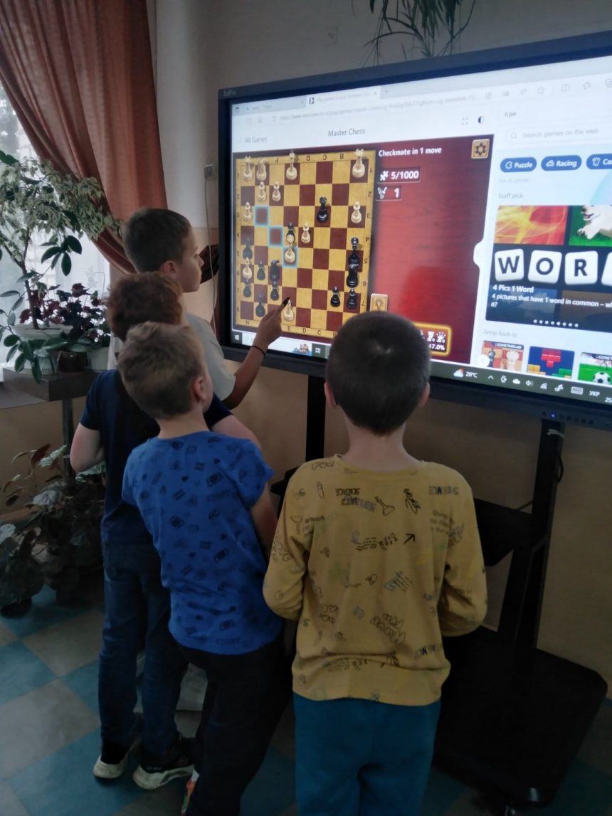 Вчимося перемагати ,граючи в шахи!