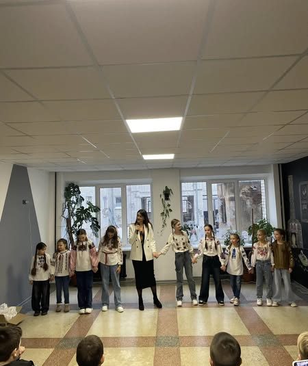 Діти говорять про життя,про сьогоденні реалії.