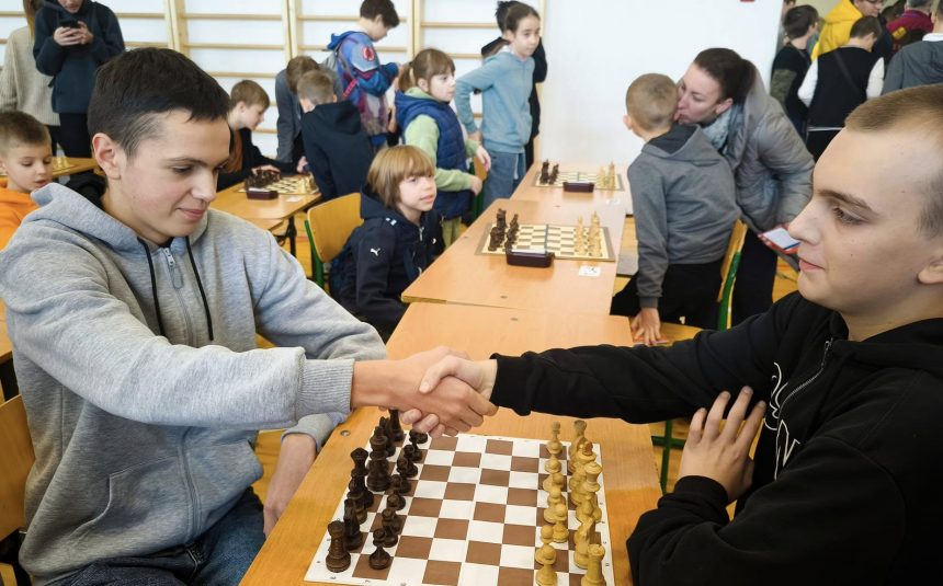 “Шкільна ліга з шахів”