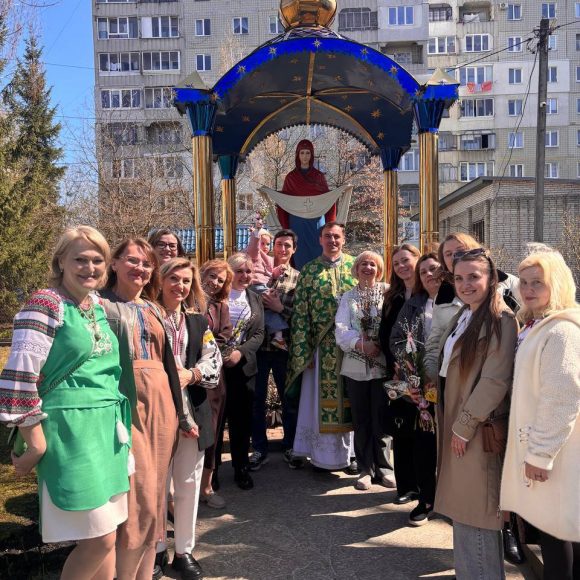 Школи дії — громада змін.