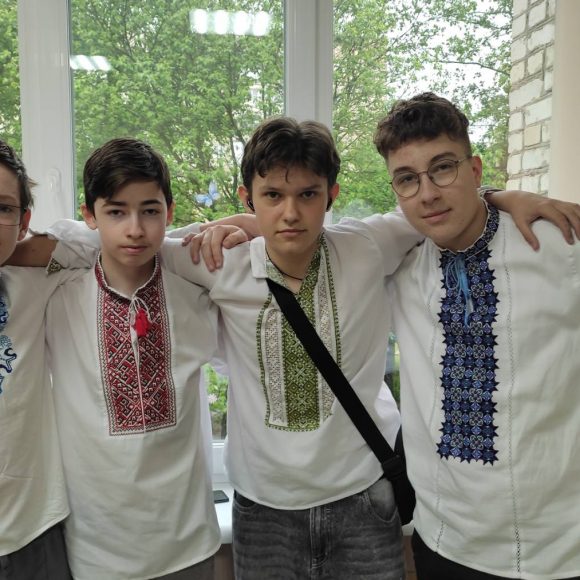 День ВИШИВАНКИ!