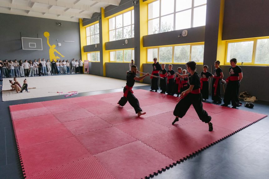 Школа продовжує жити