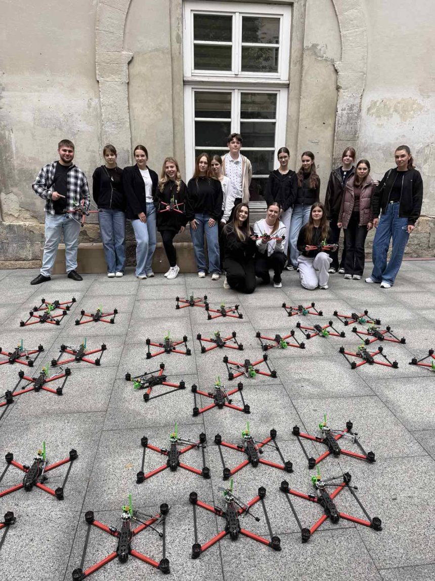 Коли ми разом – ми незламні.