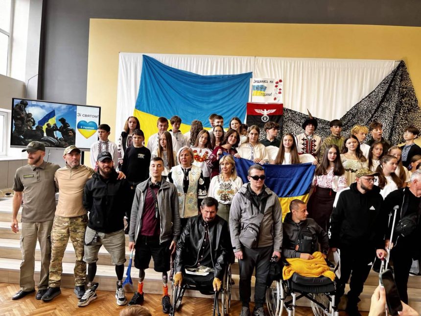 “Зродились ми великої години”