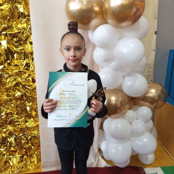 Учениця 5-Б класу здобула 2-ге місце на чемпіонаті з художньої гімнастики