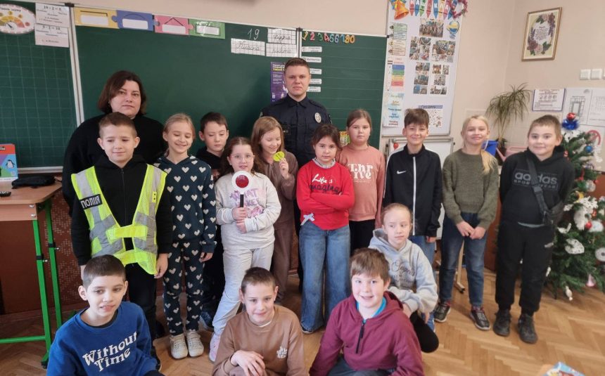 Правила безпечної зими: Заняття для учнів 3-в класу з інспектором СОБ